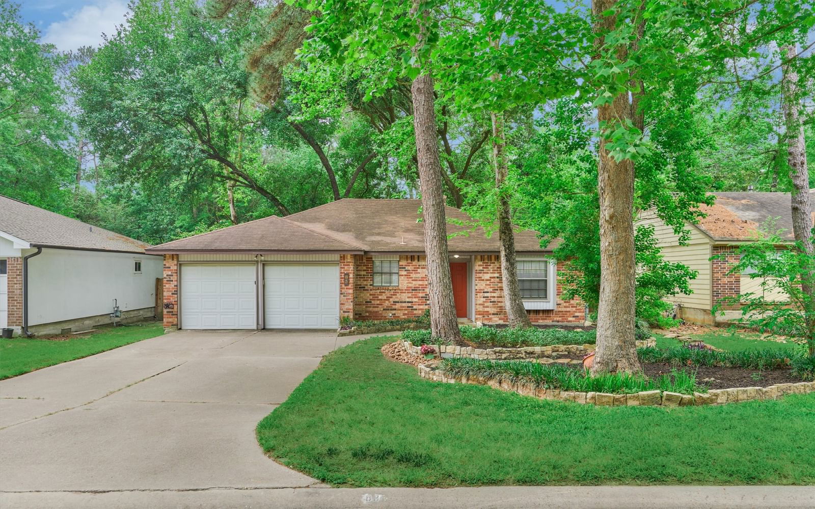 Real estate property located at 83 Summer Crest, Montgomery, Village of Panther Creek, The Woodlands, TX, US