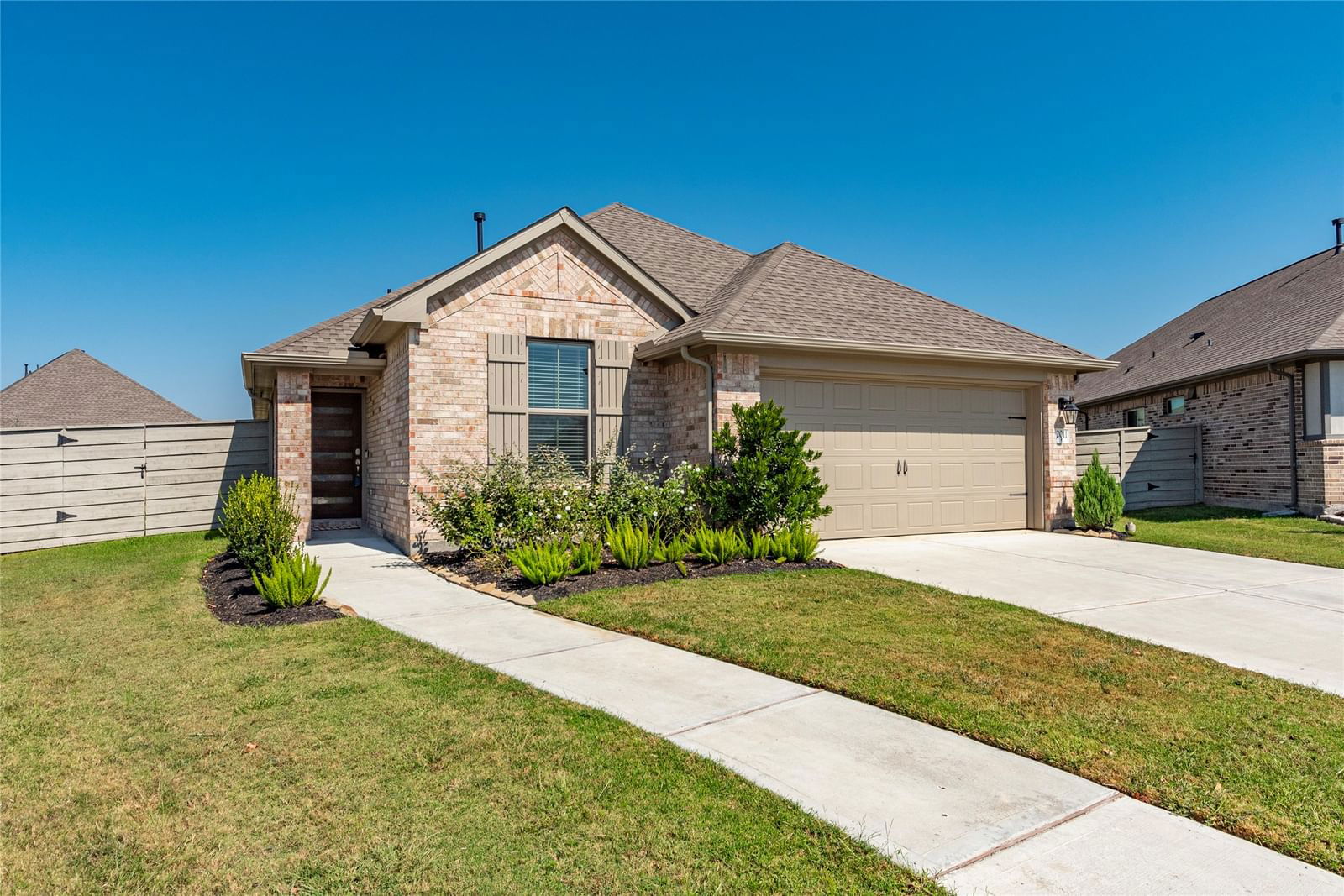 Real estate property located at 2011 Oak Leaf, Brazoria, Pomona, Manvel, TX, US