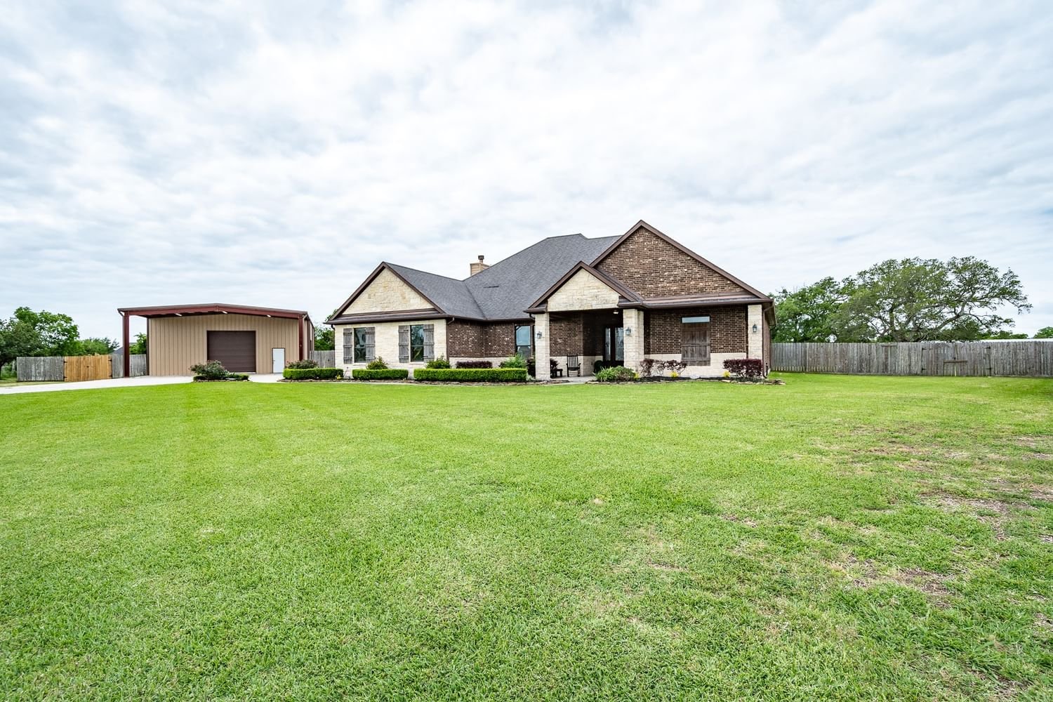 Real estate property located at 5903 Saddle, Chambers, Katies Creek, Baytown, TX, US