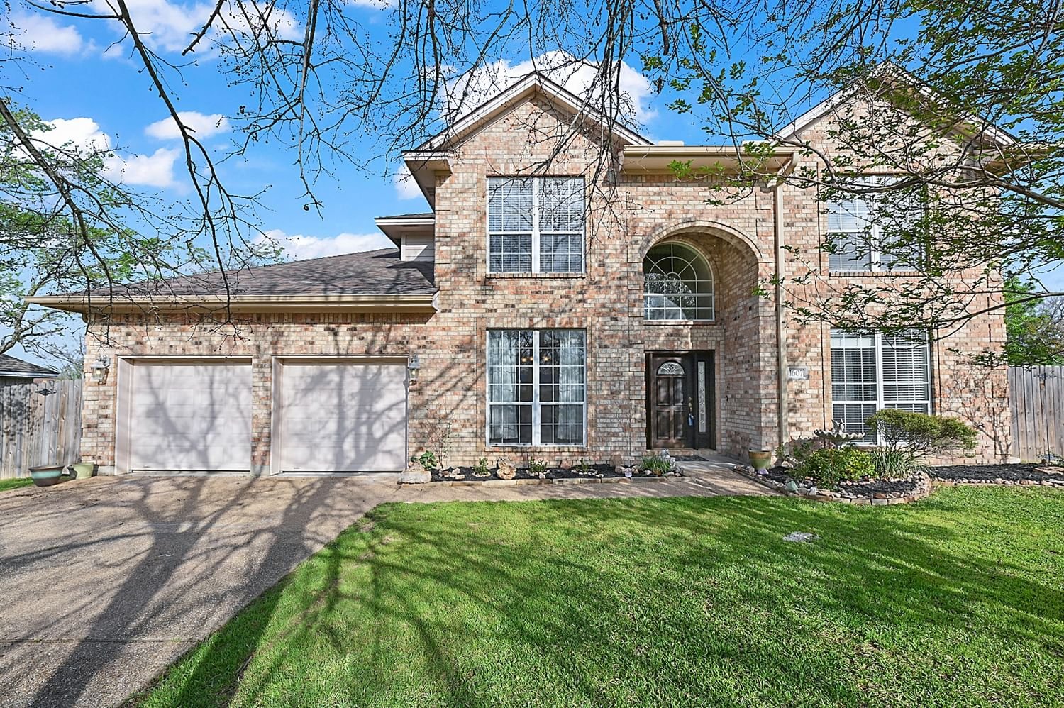 Real estate property located at 1607 Cougar, Brazos, Cat Hollow Ph 02, College Station, TX, US