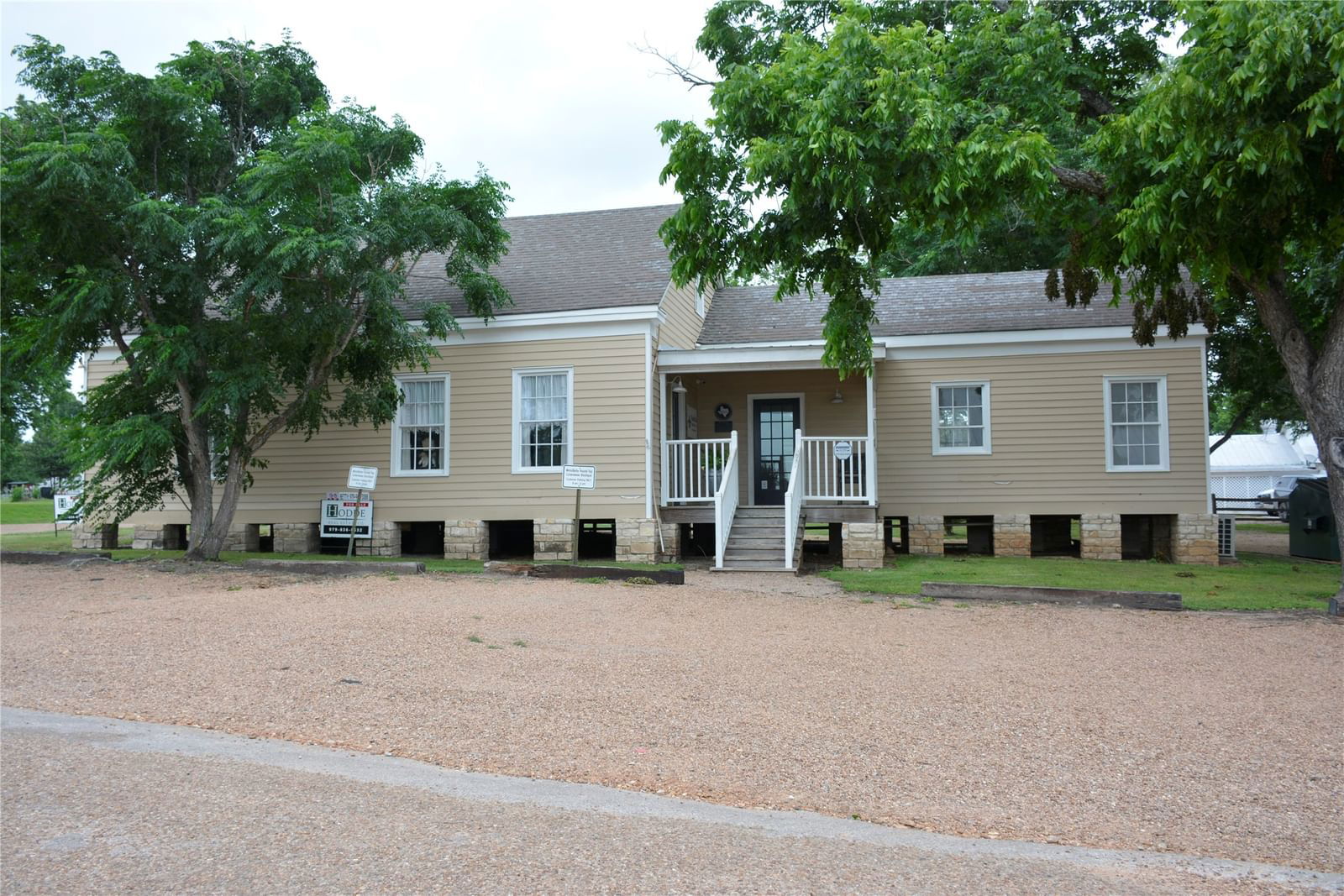 Real estate property located at 105 Austin, Fayette, City Of Round Top 490, Round Top, TX, US