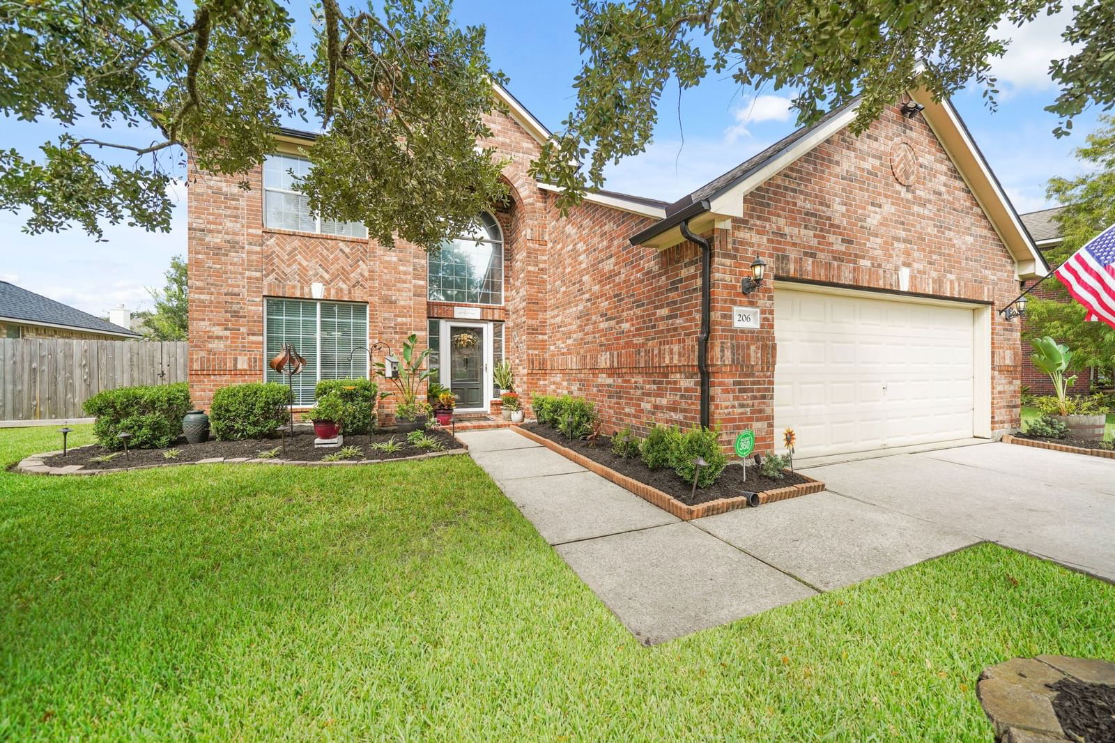 Real estate property located at 206 Blossomwood, Galveston, Claremont Park Sec 6 2001, League City, TX, US