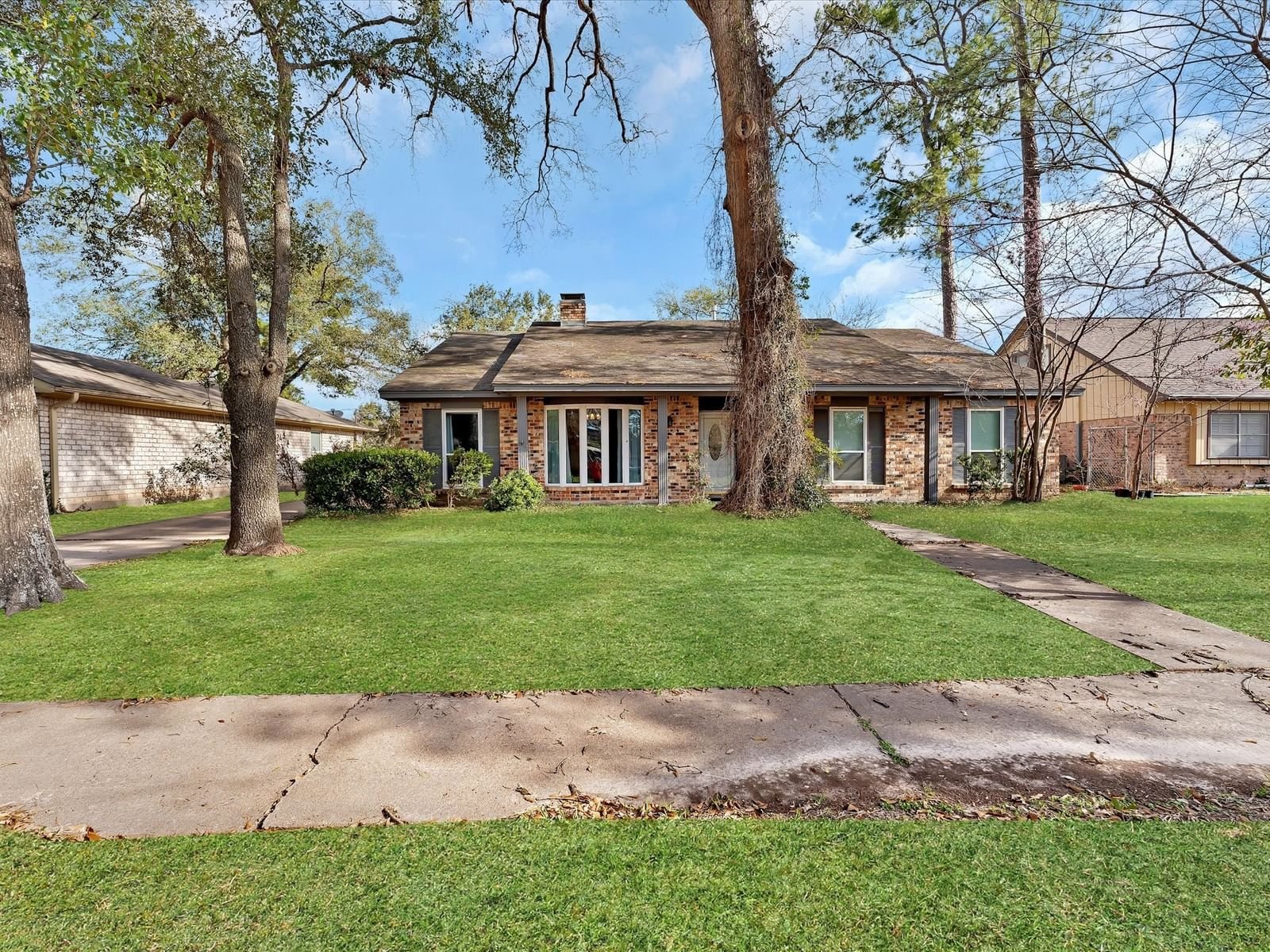 Real estate property located at 5922 Par Four, Harris, Inwood Forest Sec 02, Houston, TX, US