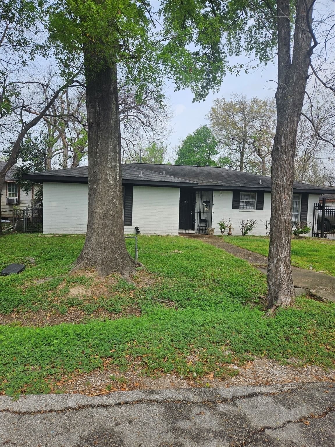Real estate property located at 3109 Chickering, Harris, Oak Park, Houston, TX, US