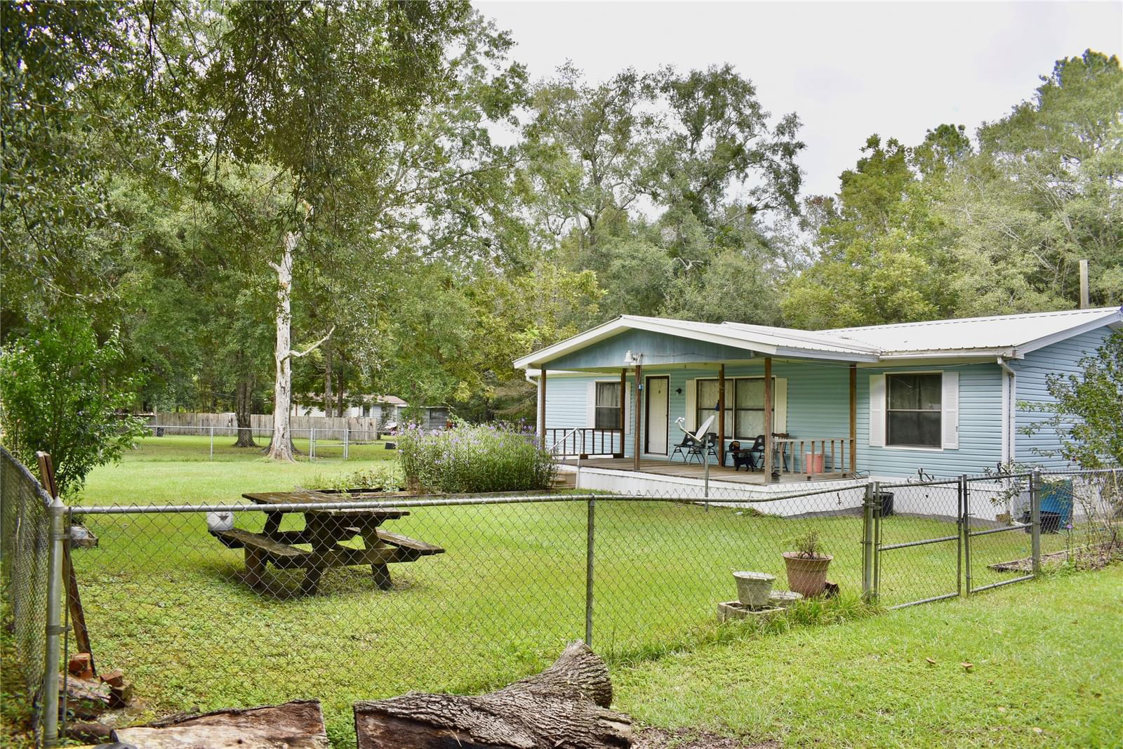 Real estate property located at 935 County Road 780, Jasper, Metes and Bounds, Buna, TX, US