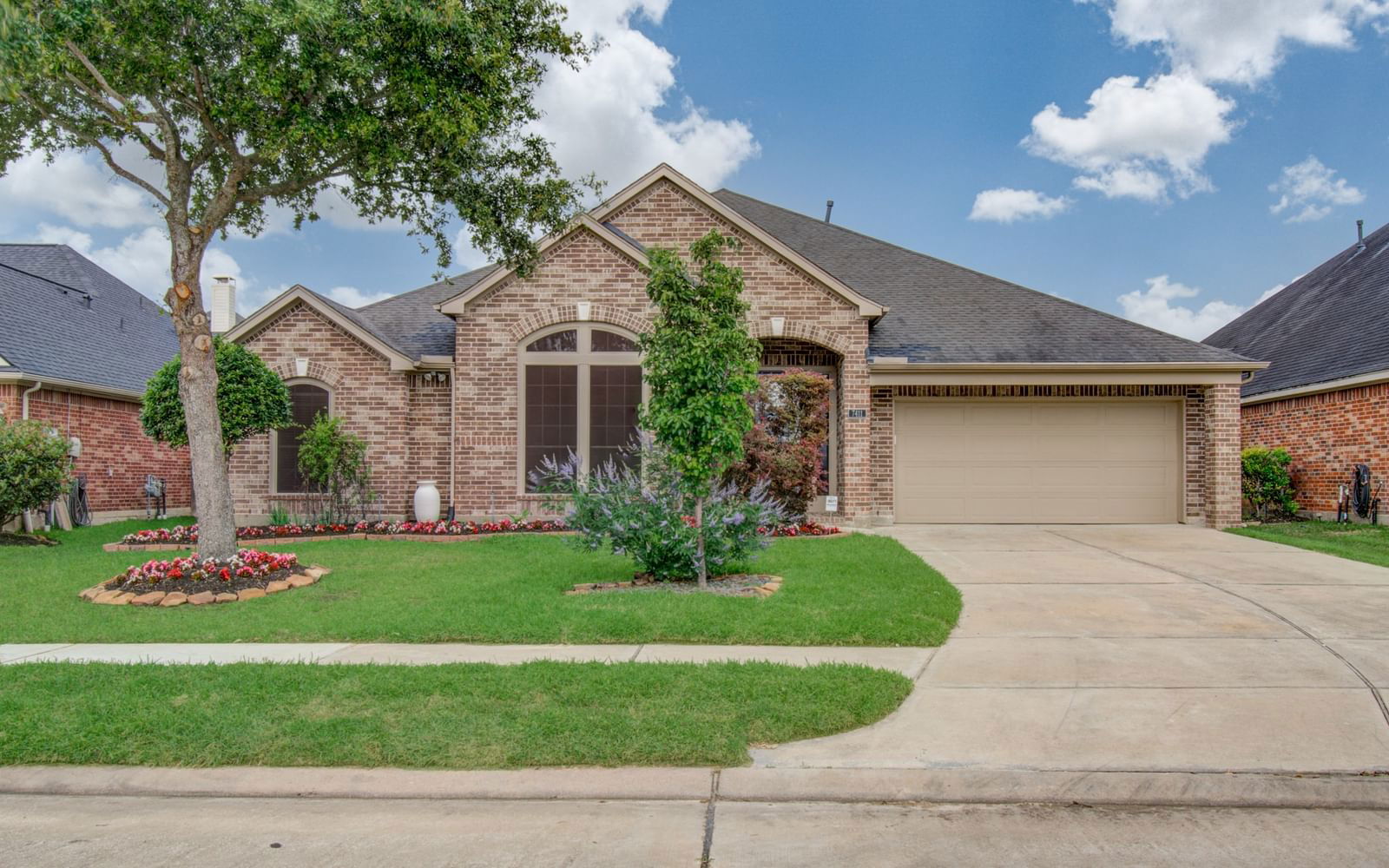 Real estate property located at 7411 Rain Drop, Fort Bend, Grand Mission Estates Sec 2, Richmond, TX, US