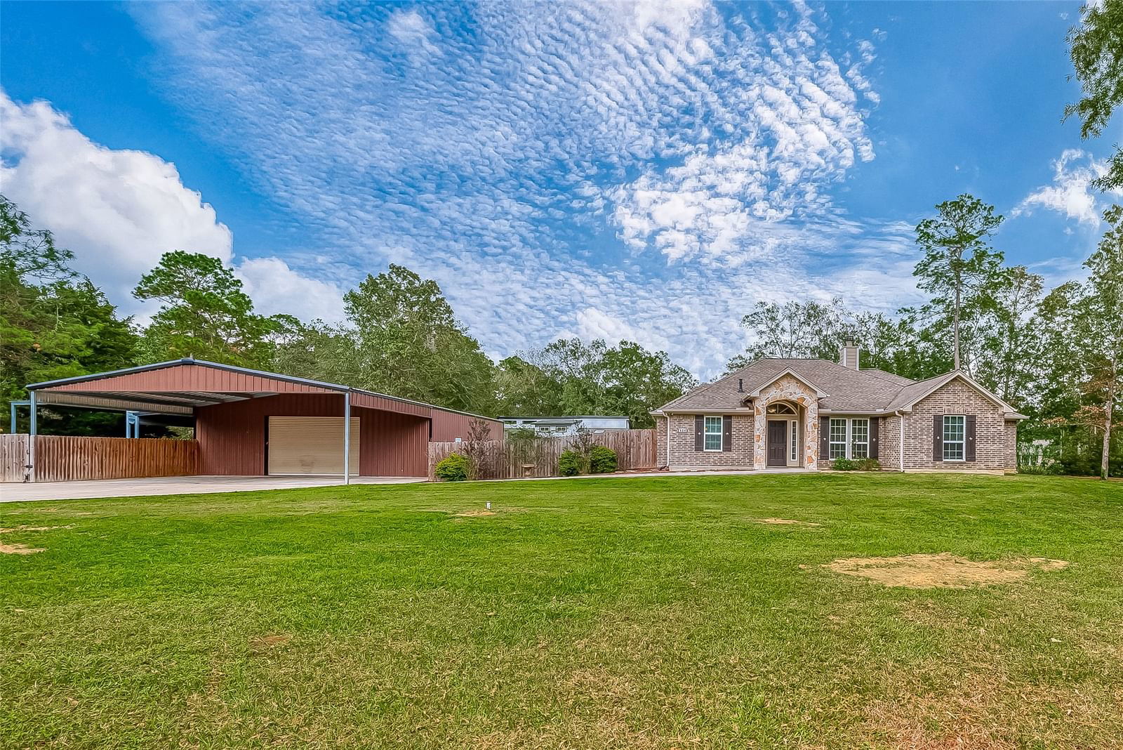 Real estate property located at 524 Apache, Chambers, Indian Trails, Wallisville, TX, US