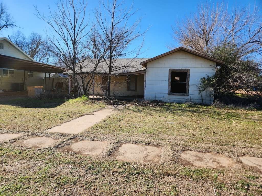 Real estate property located at 303 5th, Knox, N/A, Munday, TX, US