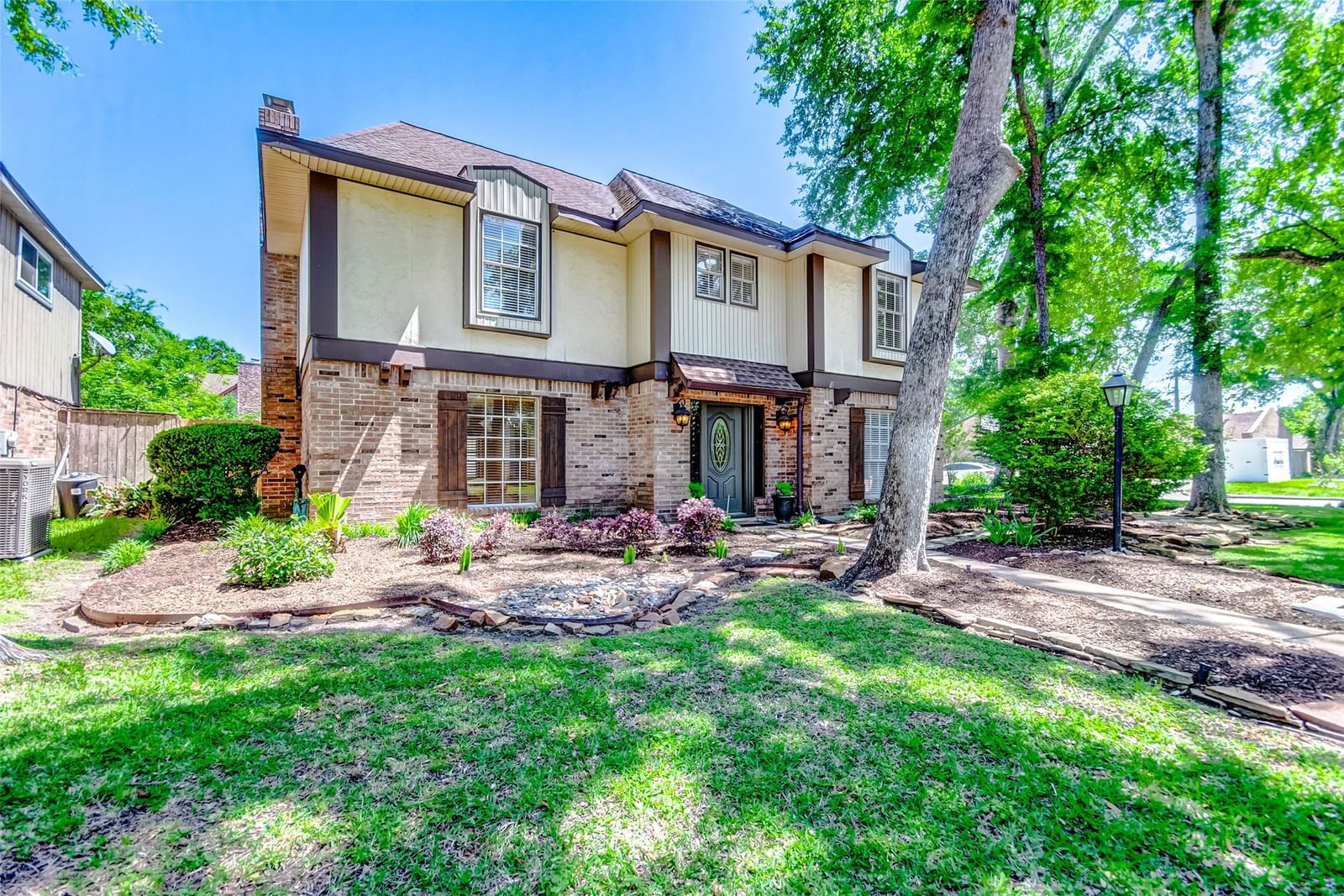 Real estate property located at 1802 Cottonwood, Fort Bend, Imperial Woods Sec 2, Sugar Land, TX, US