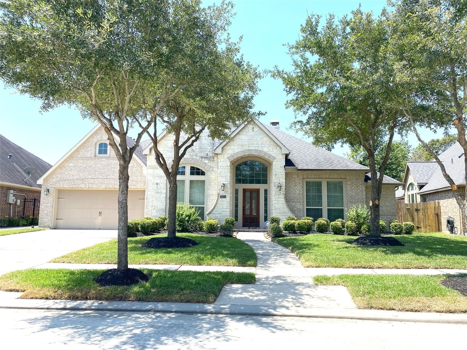 Real estate property located at 16211 Canova Hill, Harris, Lakeshore Sec 14 Amd, Houston, TX, US