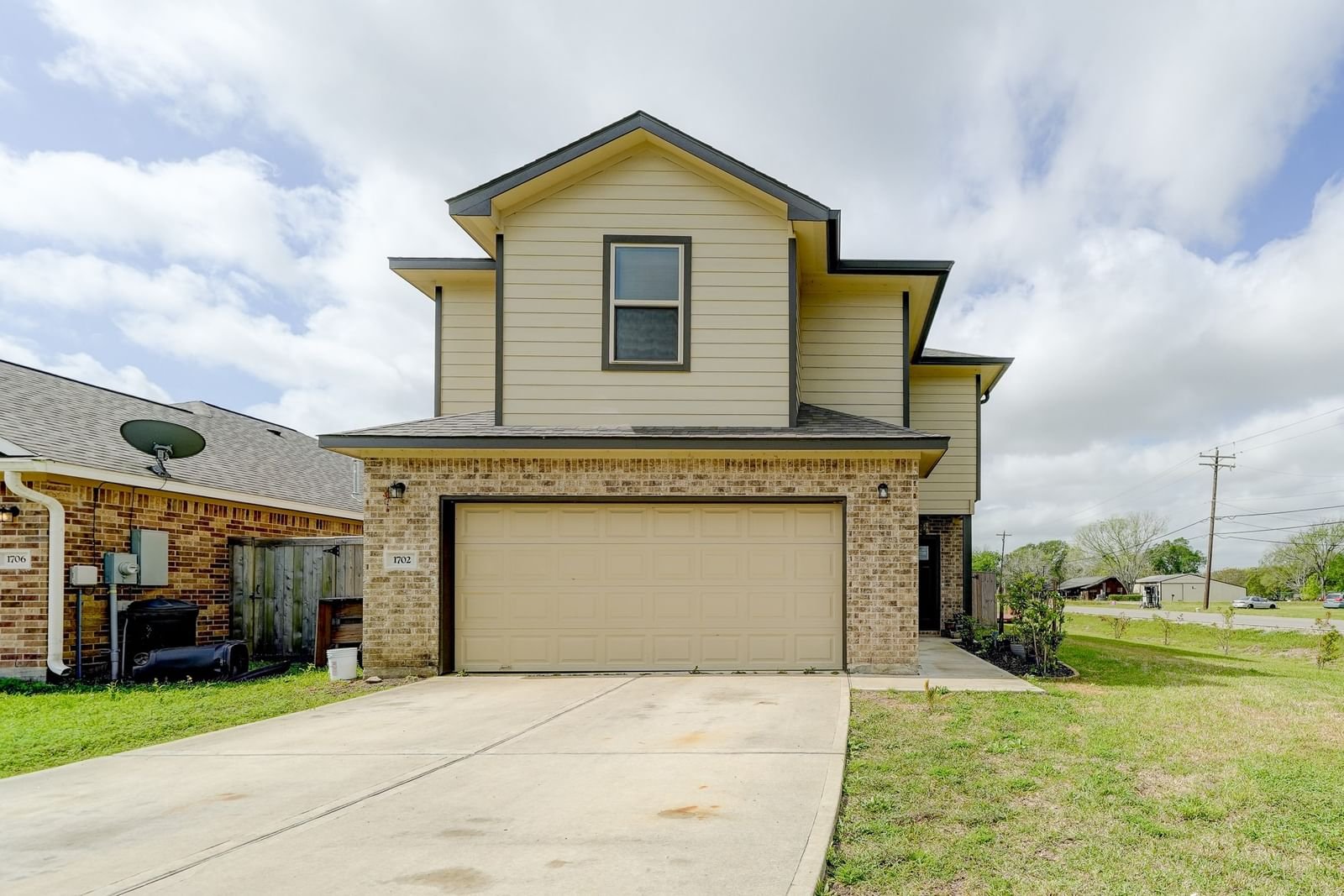 Real estate property located at 1702 Avenue J, Brazoria, Danbury, Danbury, TX, US