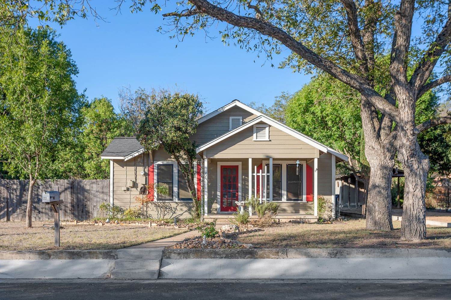 Real estate property located at 225 Hamilton, Kerr, Kerrville, TX, US