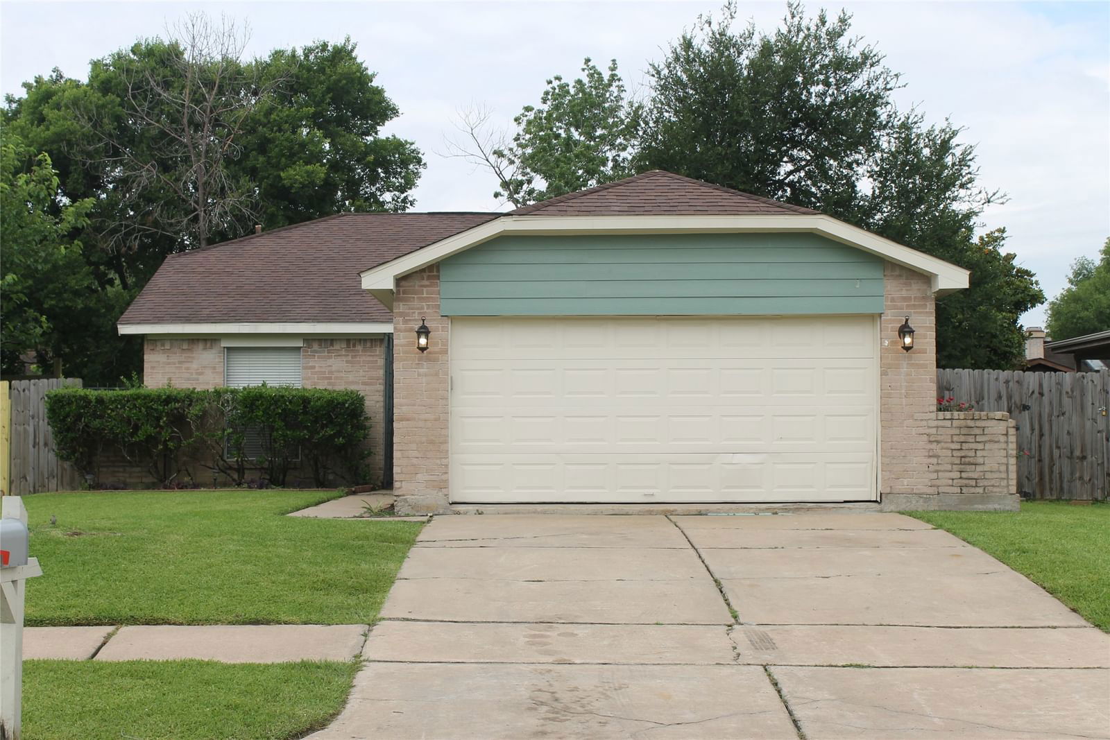 Real estate property located at 10322 Westedge, Fort Bend, Townewest Sec 4, Sugar Land, TX, US