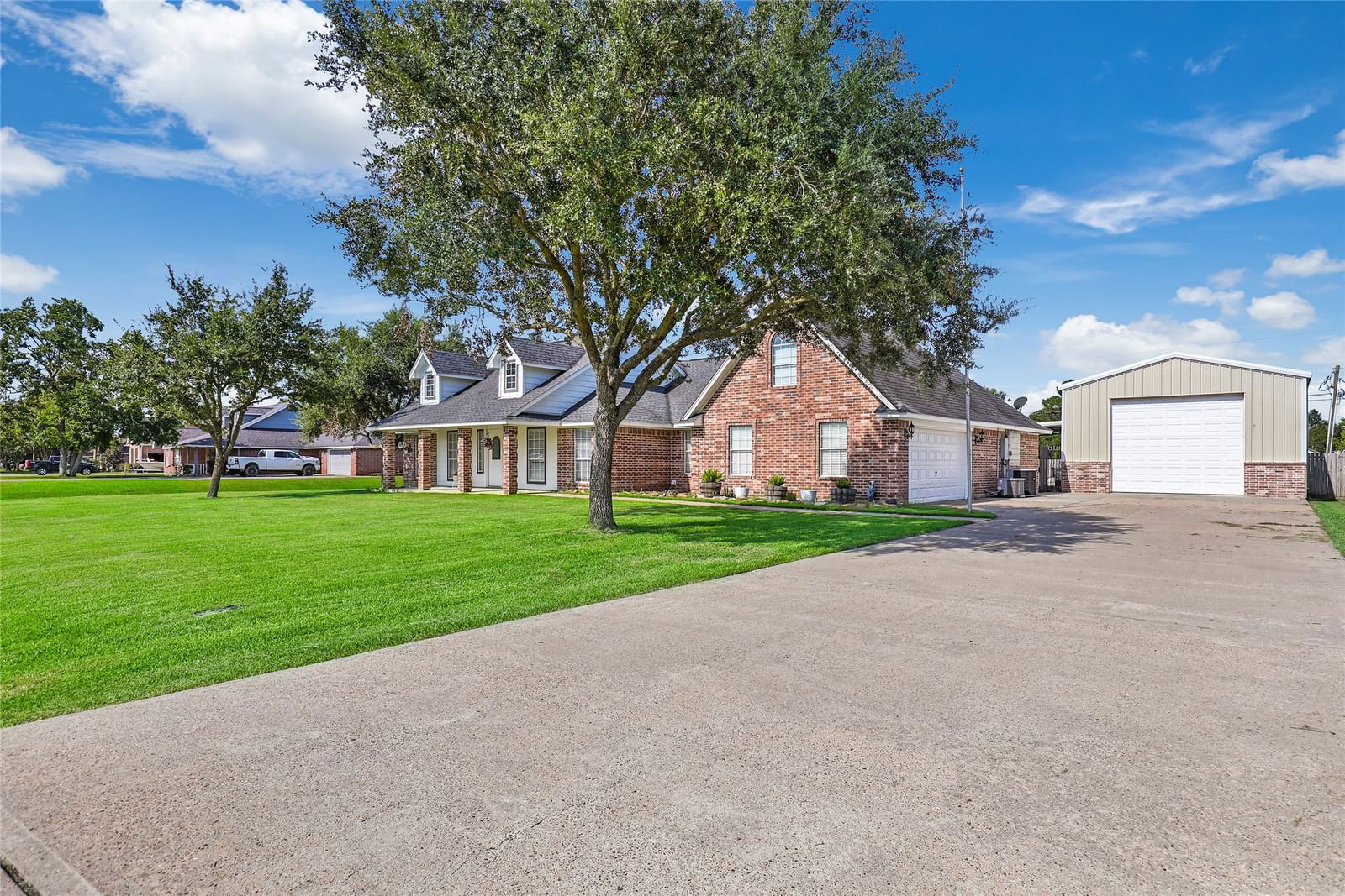 Real estate property located at 1914 Magnolia, Chambers, Southern Plantation Sec 01, Baytown, TX, US