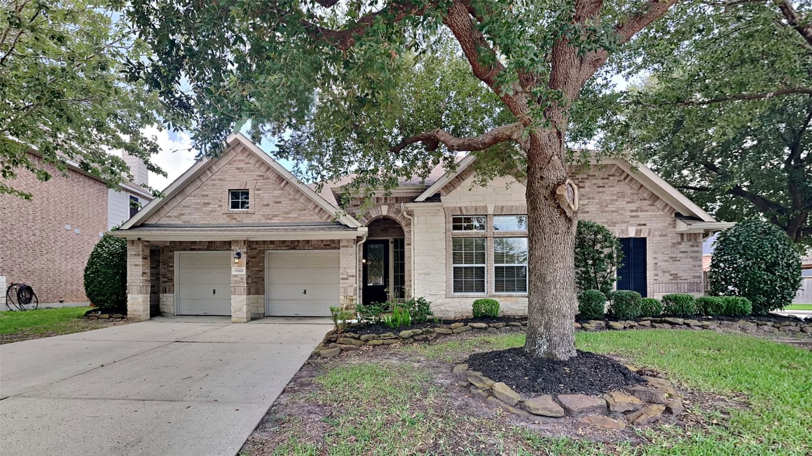 Real estate property located at 2602 Twisting Pine, Harris, Villages/Riverchase Sec 01, Houston, TX, US