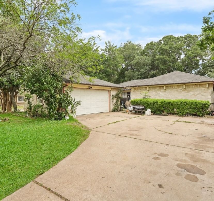 Real estate property located at 13430 Tara Oak, Harris, Oak Cliff Place, Houston, TX, US