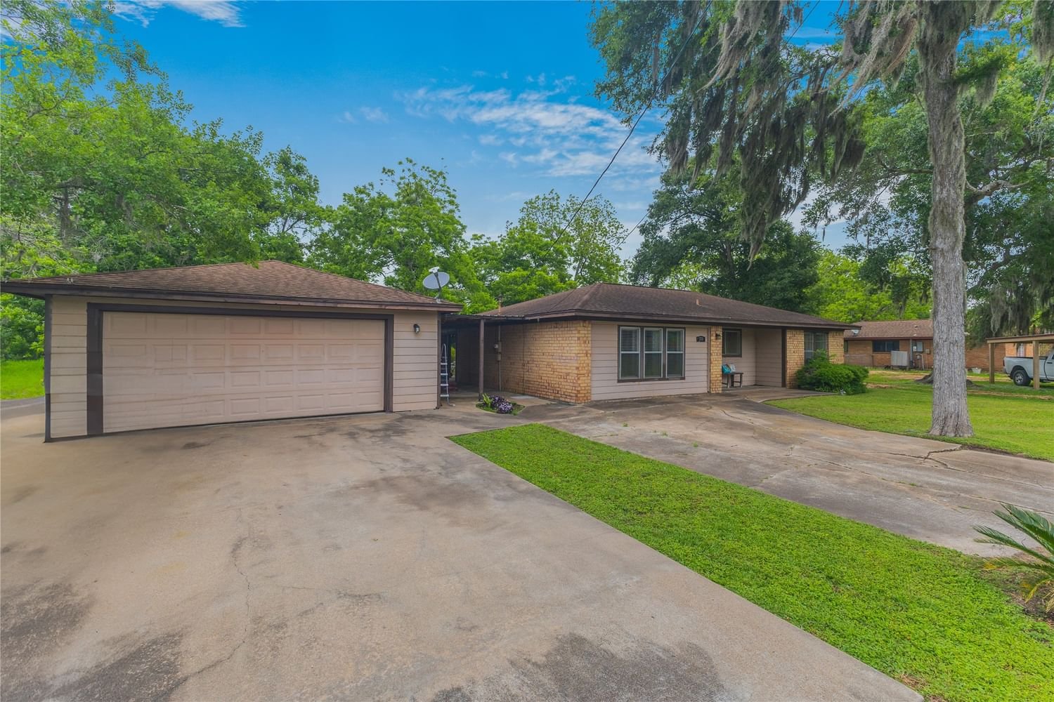 Real estate property located at 3130 County Road 510a, Brazoria, Holiday Shores, Brazoria, TX, US