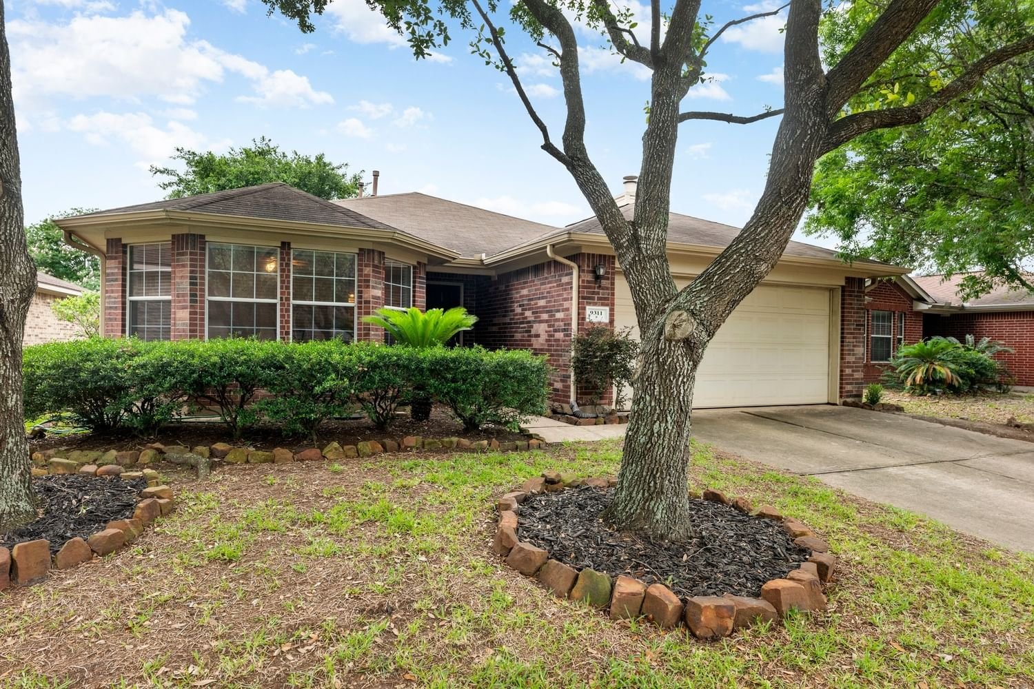 Real estate property located at 9311 Arrowhead Trace, Harris, Riverstone Ranch, Houston, TX, US