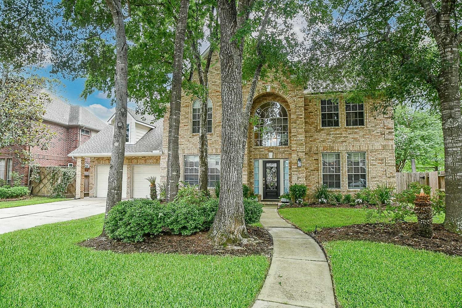 Real estate property located at 15903 Ellendale, Harris, Northlake Forest Sec 01, Cypress, TX, US