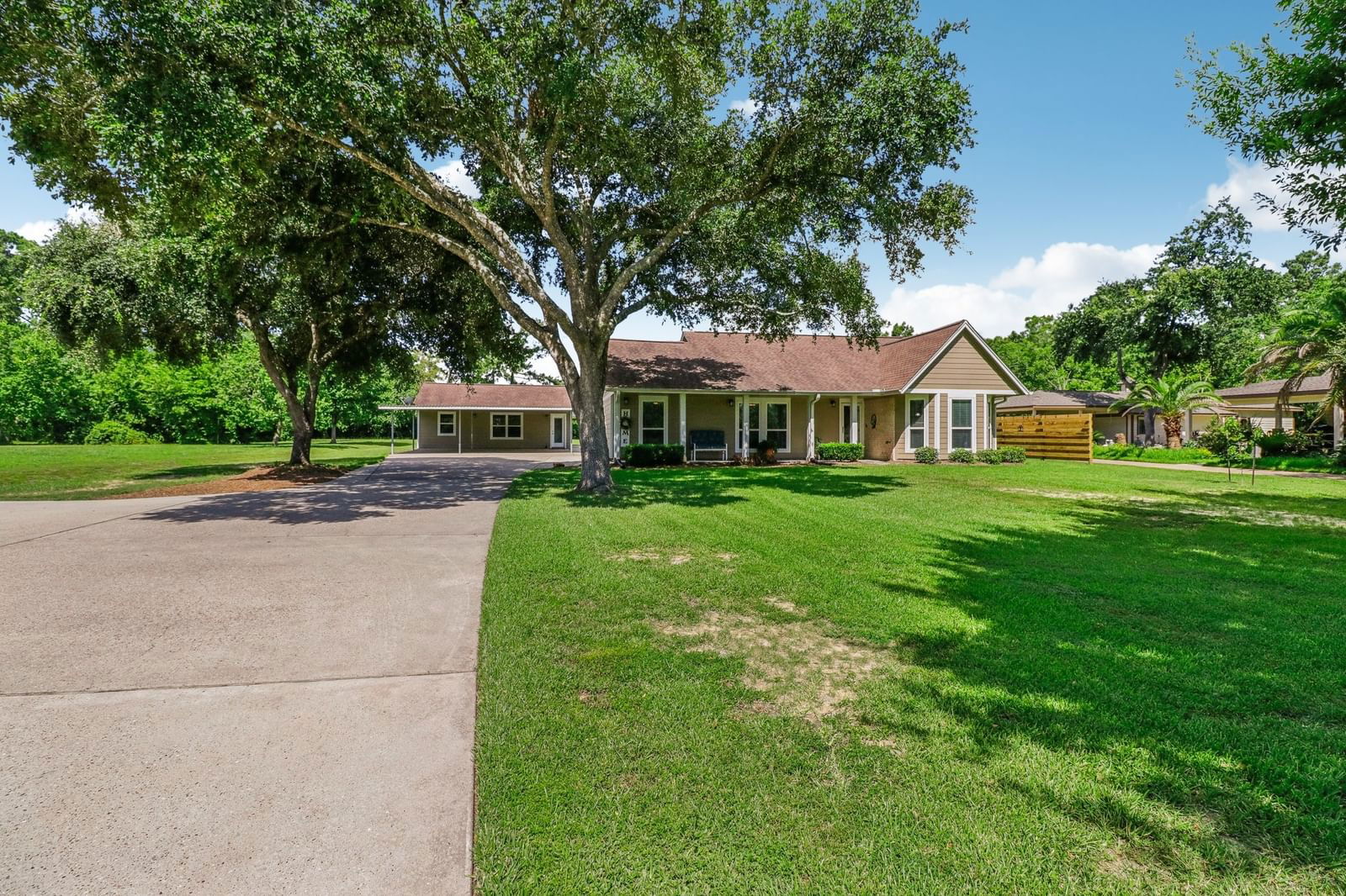 Real estate property located at 4619 Bayou, Harris, Cedar Bayou Estates, Baytown, TX, US