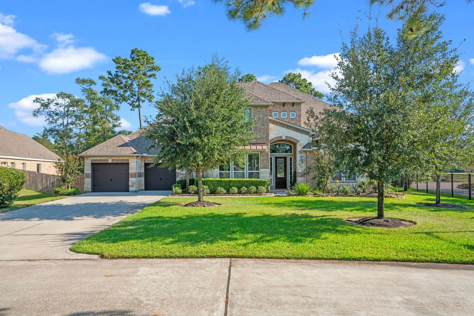 Real estate property located at 2167 Barton Woods, Montgomery, Barton Woods 02, Conroe, TX, US