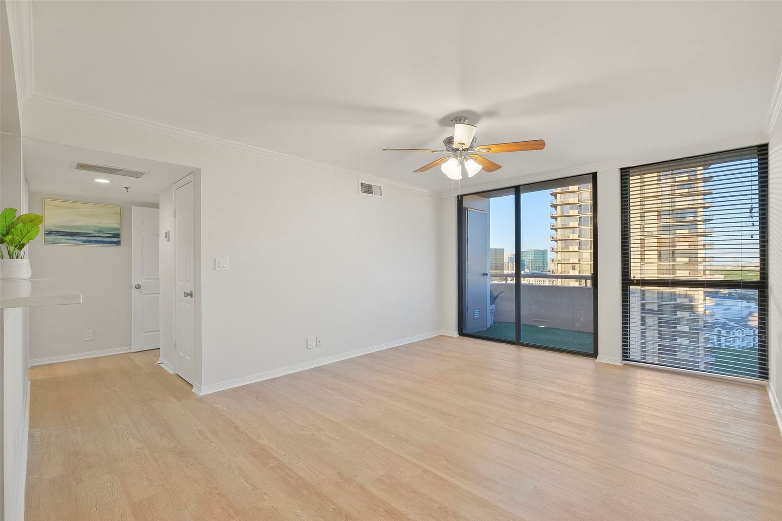 Real estate property located at 3525 Sage #1705, Harris, Sage Street Condo, Houston, TX, US