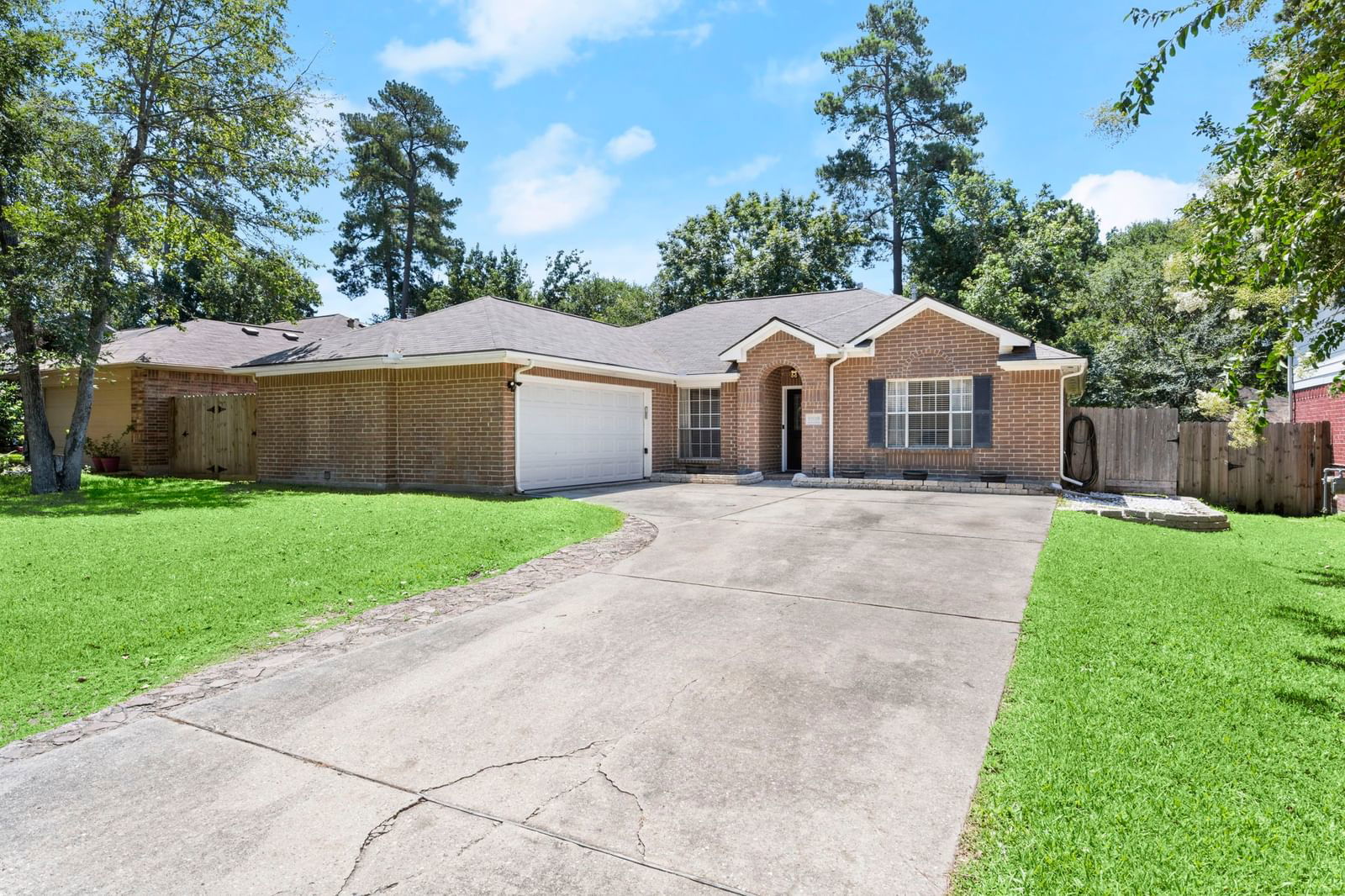 Real estate property located at 12129 La Salle Oaks, Montgomery, La Salle Crossing 01 Westlake, Conroe, TX, US