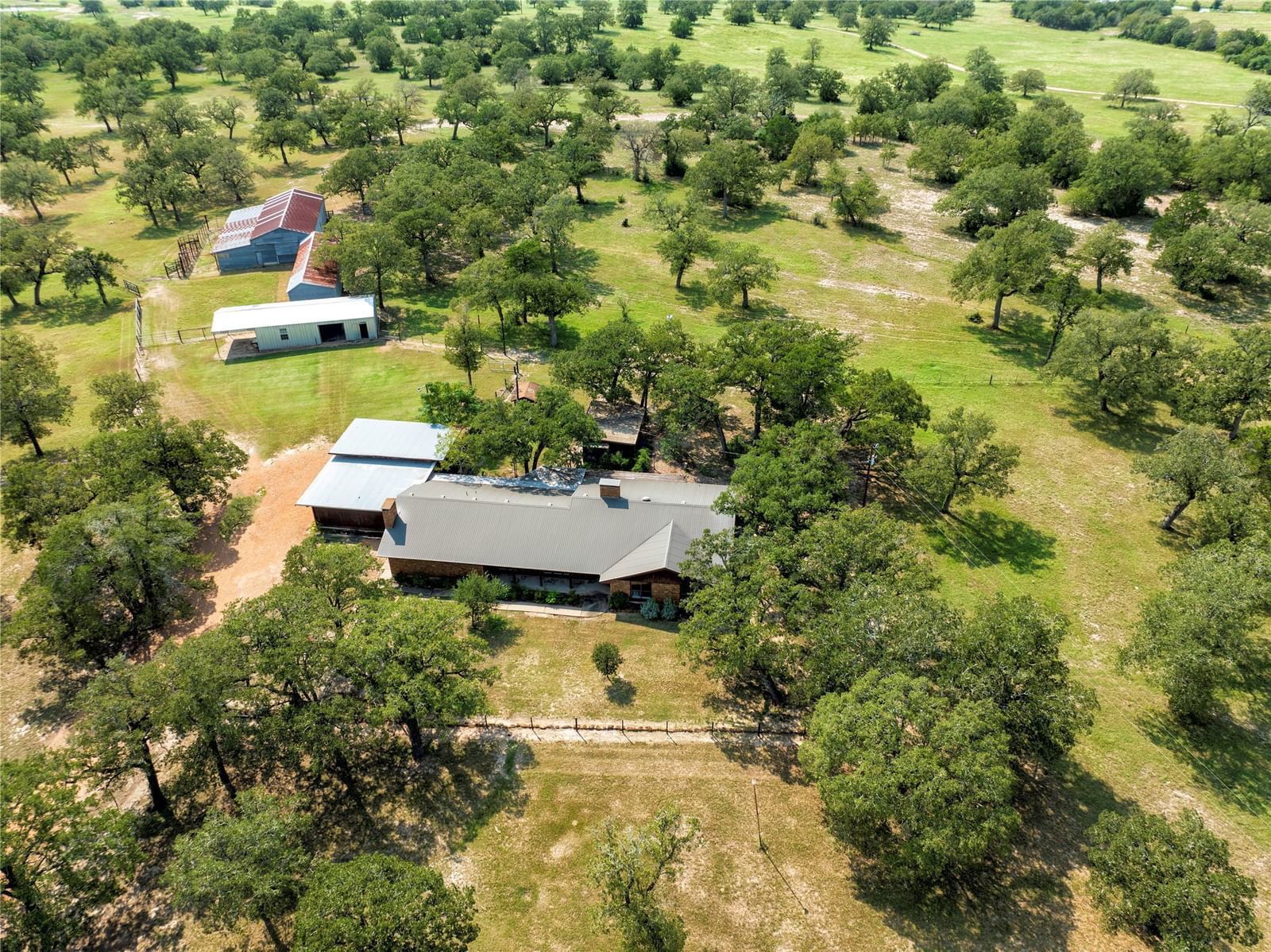 Real estate property located at 2542 Hwy 77, Lee, none, Giddings, TX, US