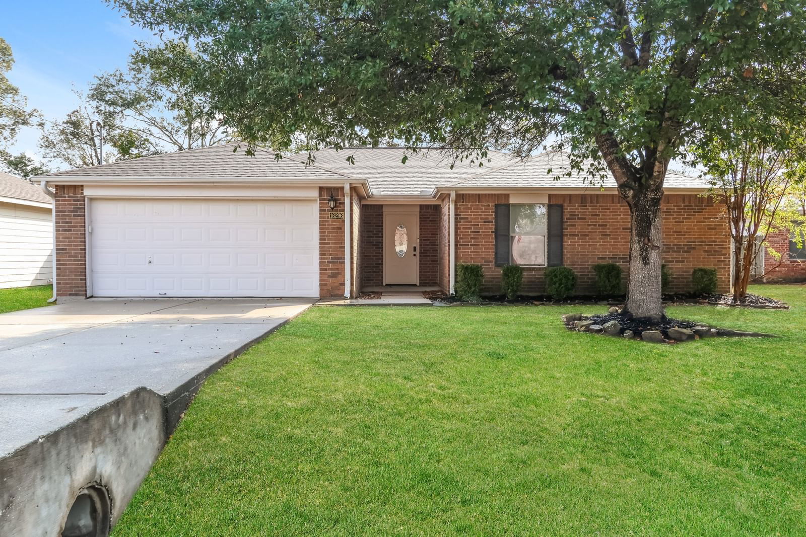 Real estate property located at 16296 Sun View, Montgomery, Summerset Estates 01, Conroe, TX, US