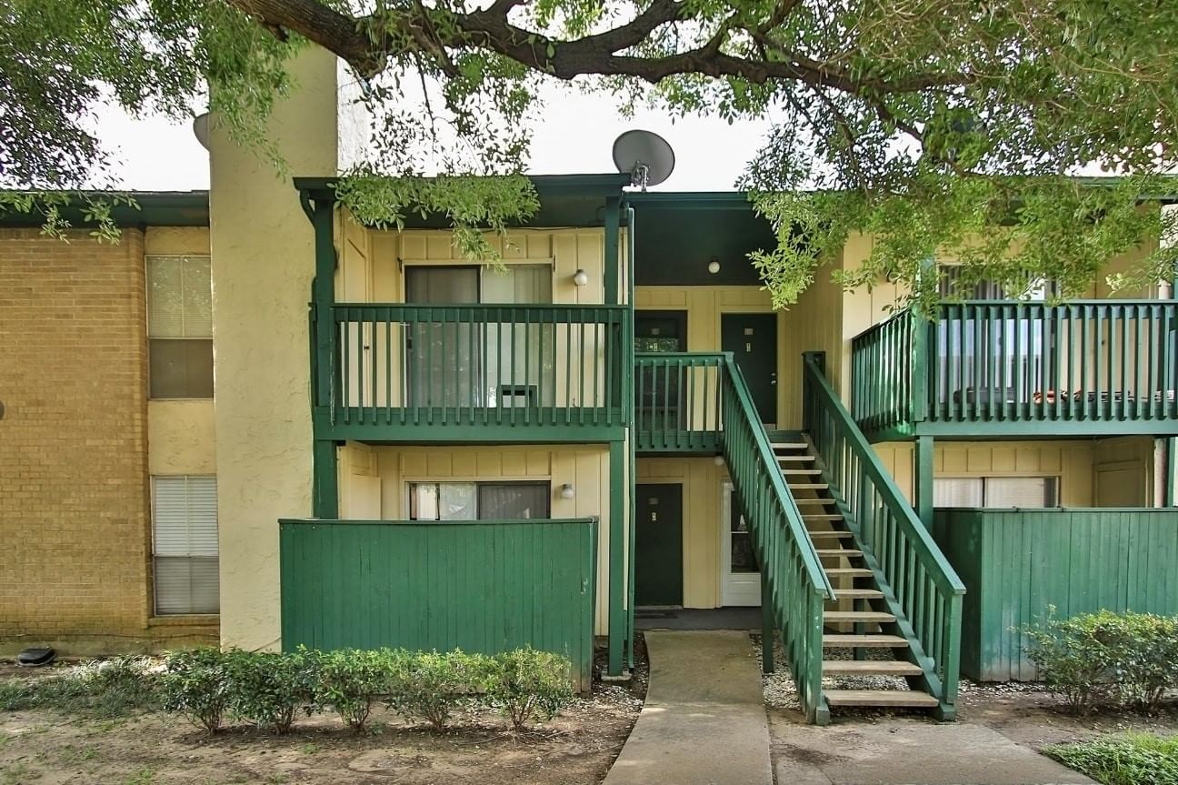 Real estate property located at 1516 Bay Area L6, Harris, Baywind Condo Sec 01, Houston, TX, US