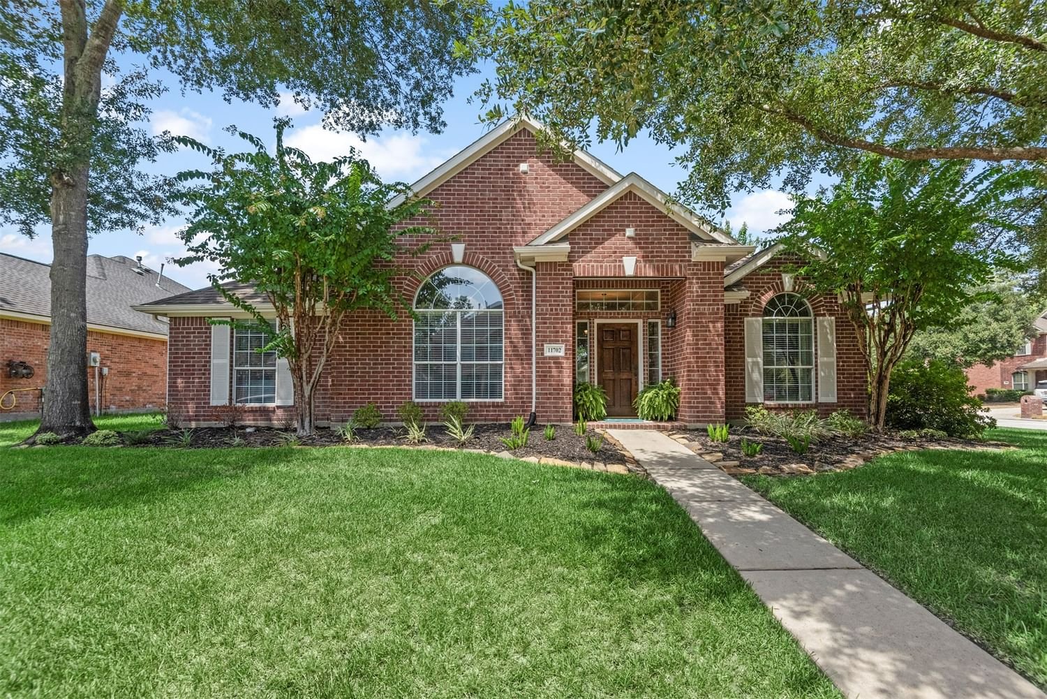 Real estate property located at 11702 Rivergrove, Harris, Tomball, TX, US