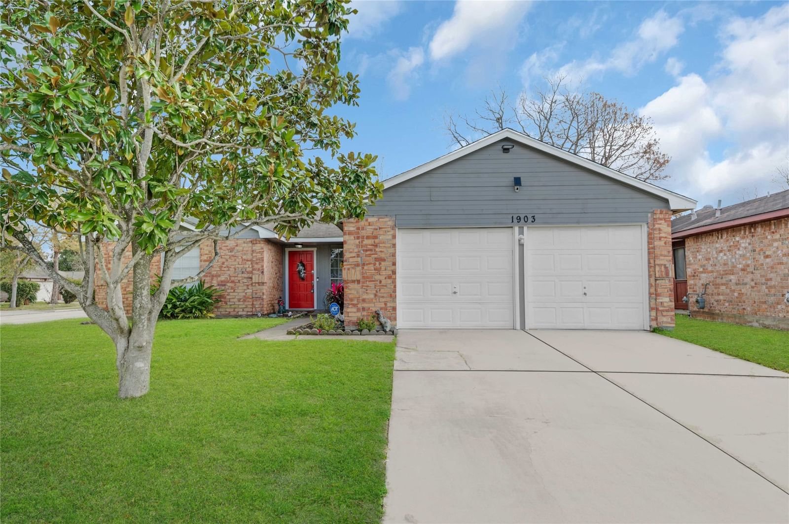Real estate property located at 1903 Retriever, Fort Bend, Quail Green West Sec 1, Missouri City, TX, US