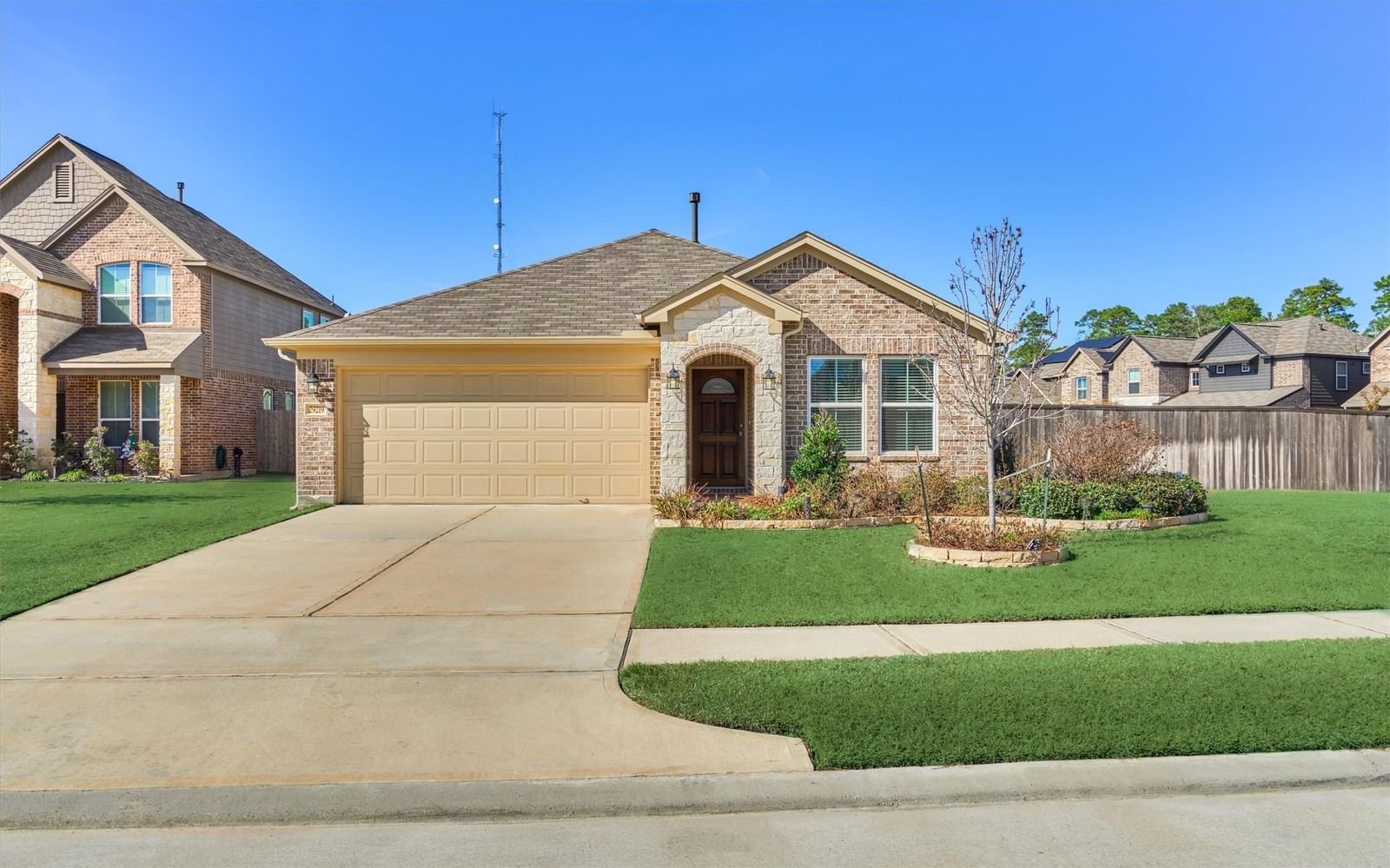 Real estate property located at 29219 Enchanted Falls, Montgomery, Forest Village, Spring, TX, US