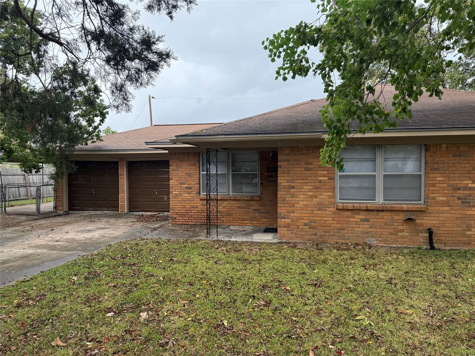 Real estate property located at 216 Schilling, Harris, H WHITING A-840 TR-45A, Baytown, TX, US