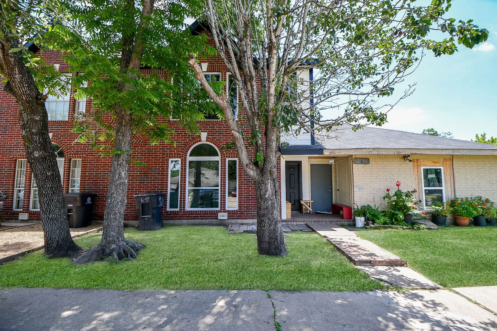 Real estate property located at 5241 Ridgevan, Fort Bend, Ridgemont Sec 1, Houston, TX, US