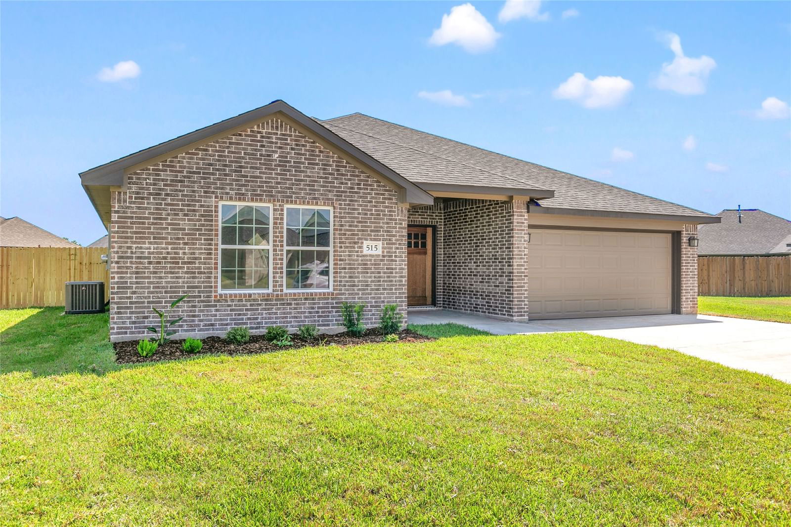 Real estate property located at 515 Yorktown, Brazoria, College Park Estates, Clute, TX, US