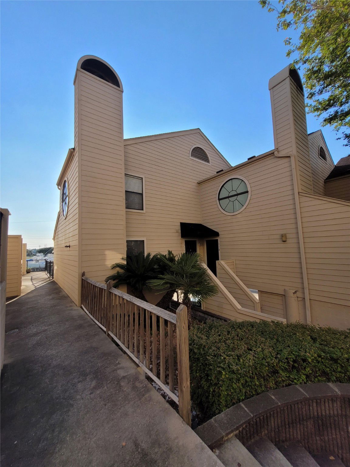 Real estate property located at 1140 Marina Bay #117B, Galveston, Moon Caye Condo 2001, Kemah, TX, US