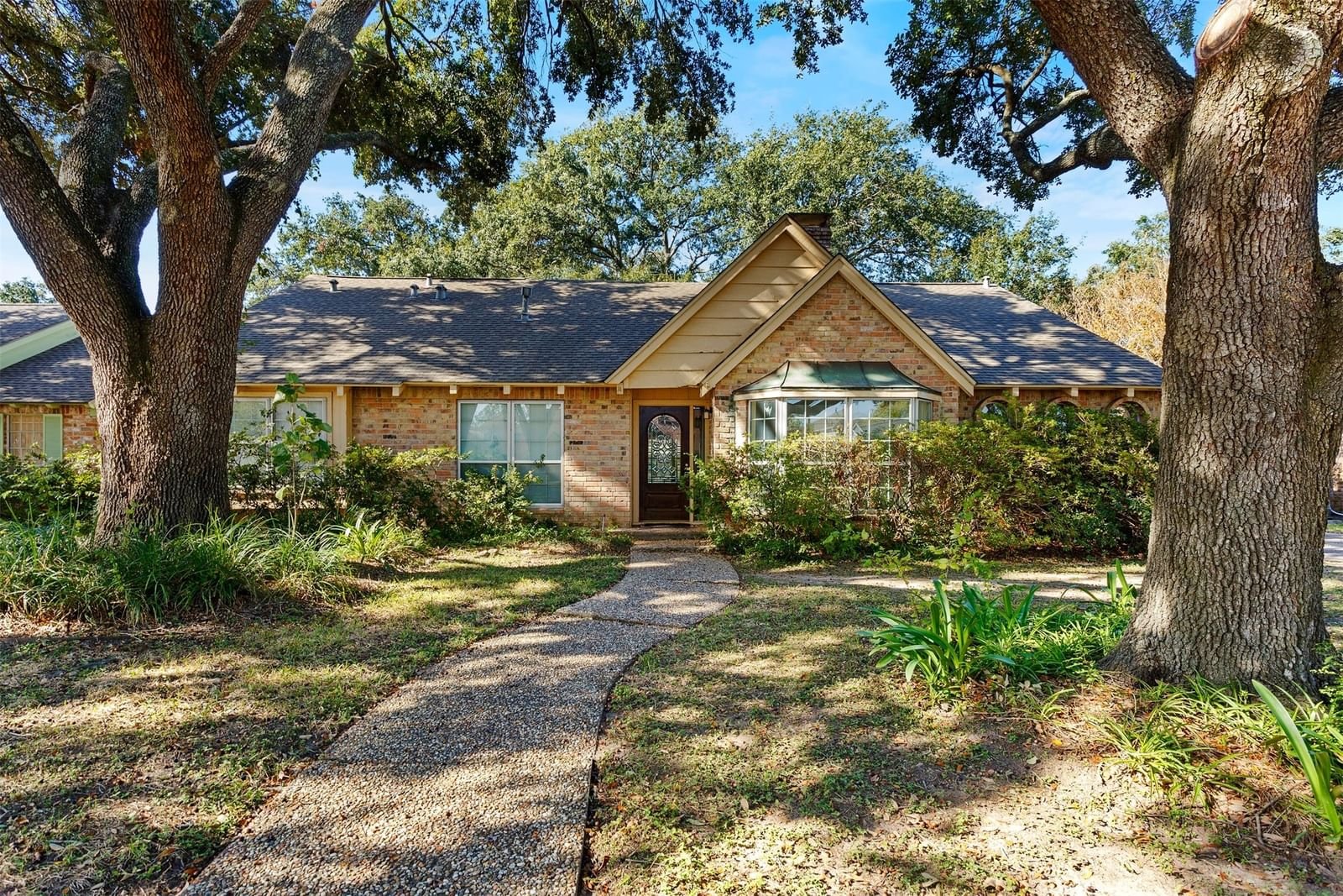 Real estate property located at 2911 Riata, Harris, Spring Shadows Reserve D S, Houston, TX, US