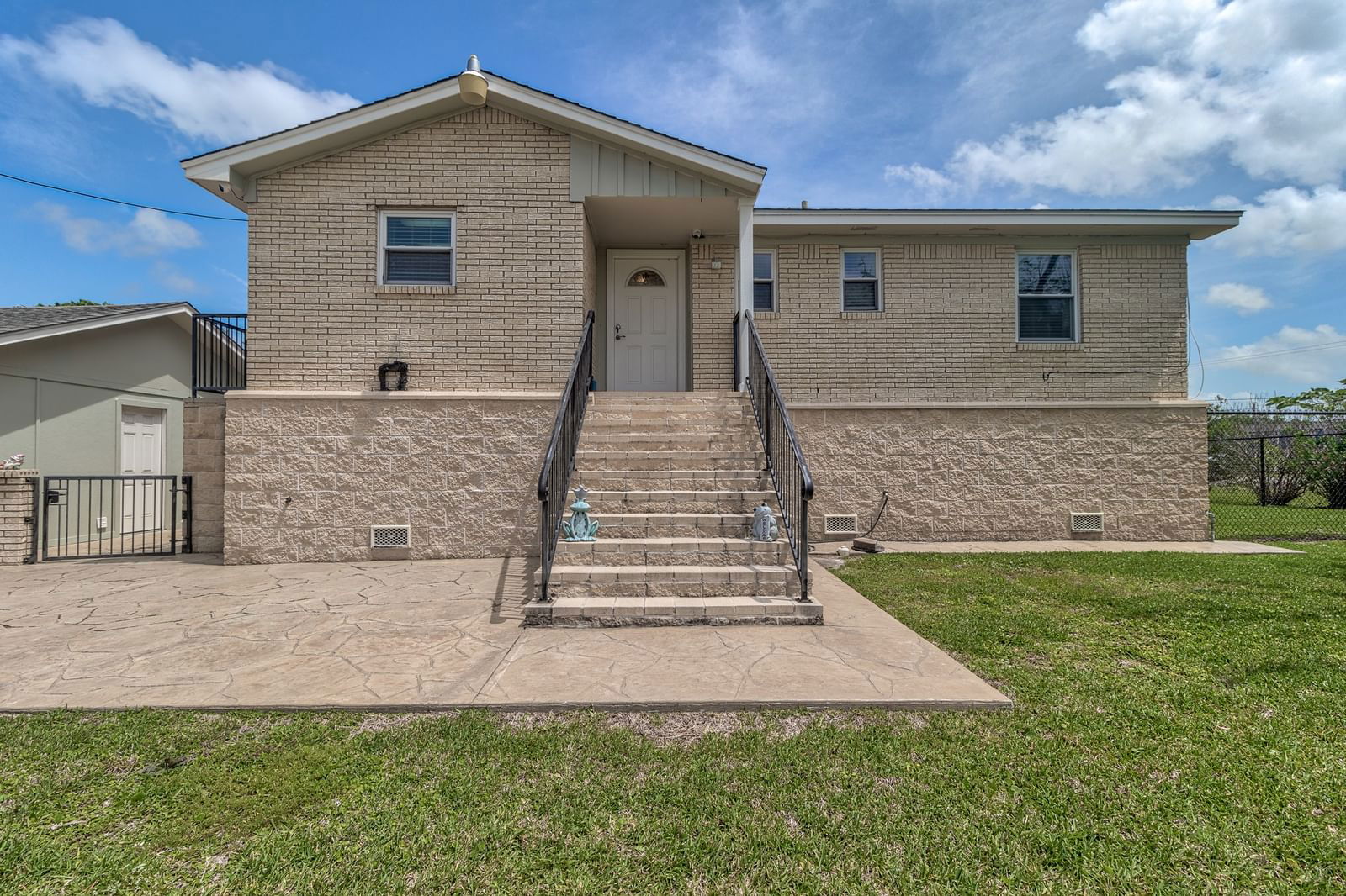 Real estate property located at 533 6th, Galveston, San Leon, San Leon, TX, US