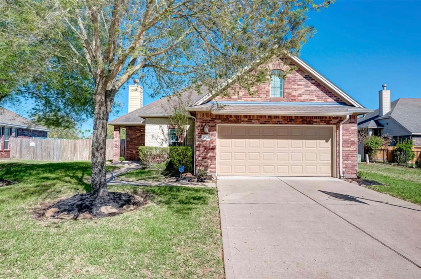 Real estate property located at 2010 Preston, Fort Bend, Kingdom Heights Sec 1, Rosenberg, TX, US