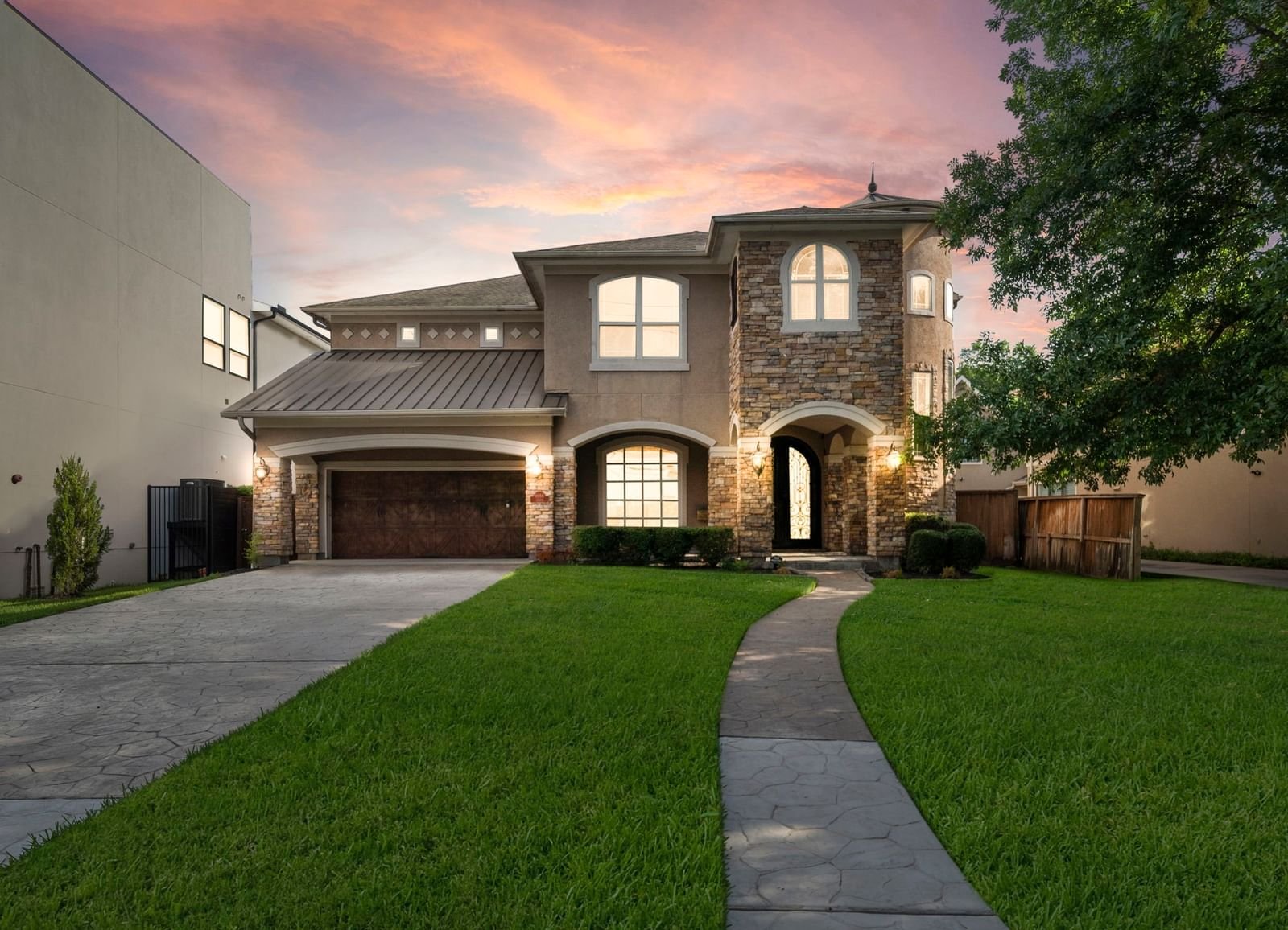 Real estate property located at 4666 Cedar, Harris, White, Bellaire, TX, US