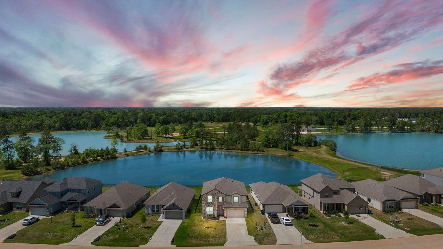 Real estate property located at 247 Shoreview, Montgomery, The Lakes At Crockett Martin, Conroe, TX, US