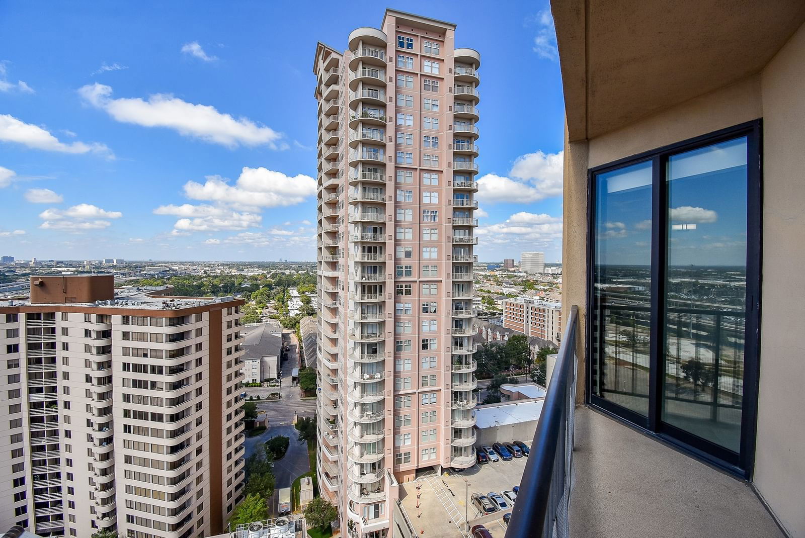 Real estate property located at 3350 Mccue #1801, Harris, Bristol Condo, Houston, TX, US