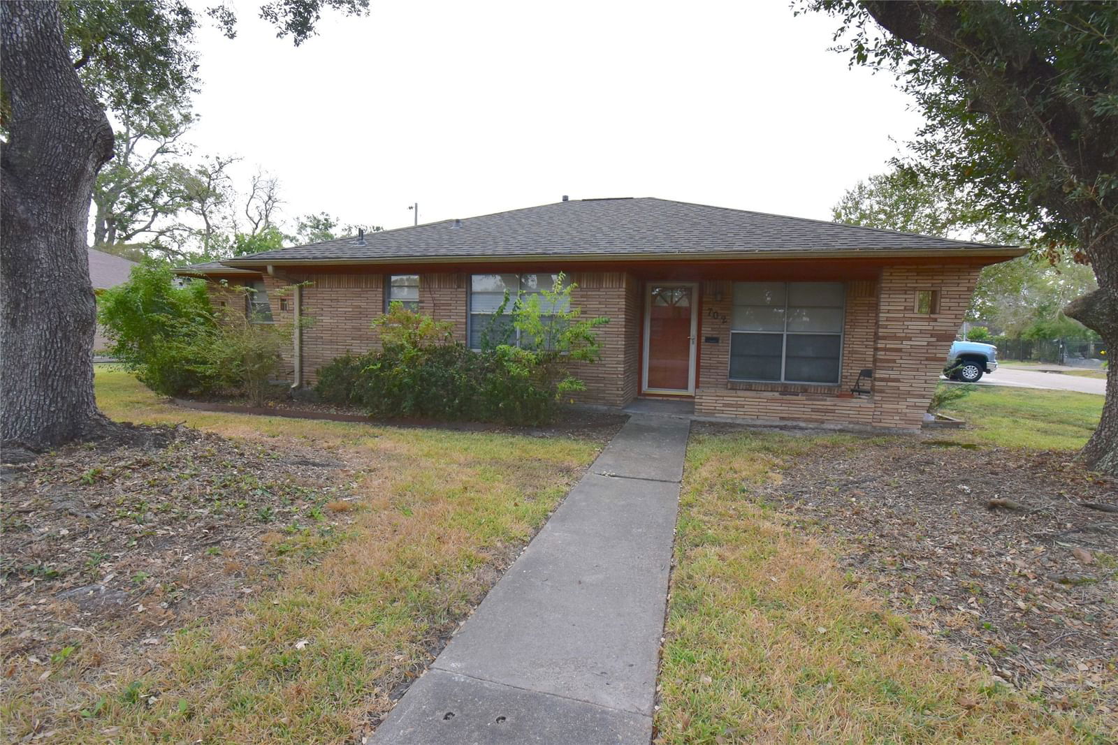 Real estate property located at 702 Pennington, Harris, Irvington, Houston, TX, US