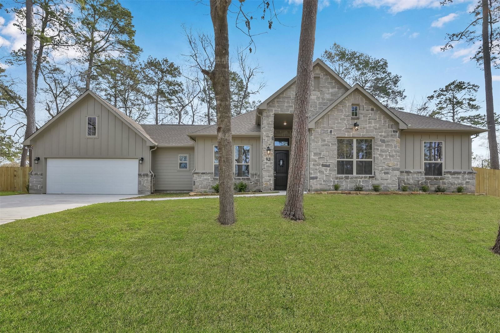 Real estate property located at 92 Indian Creek, Montgomery, Panorama-Indian Creek, Conroe, TX, US