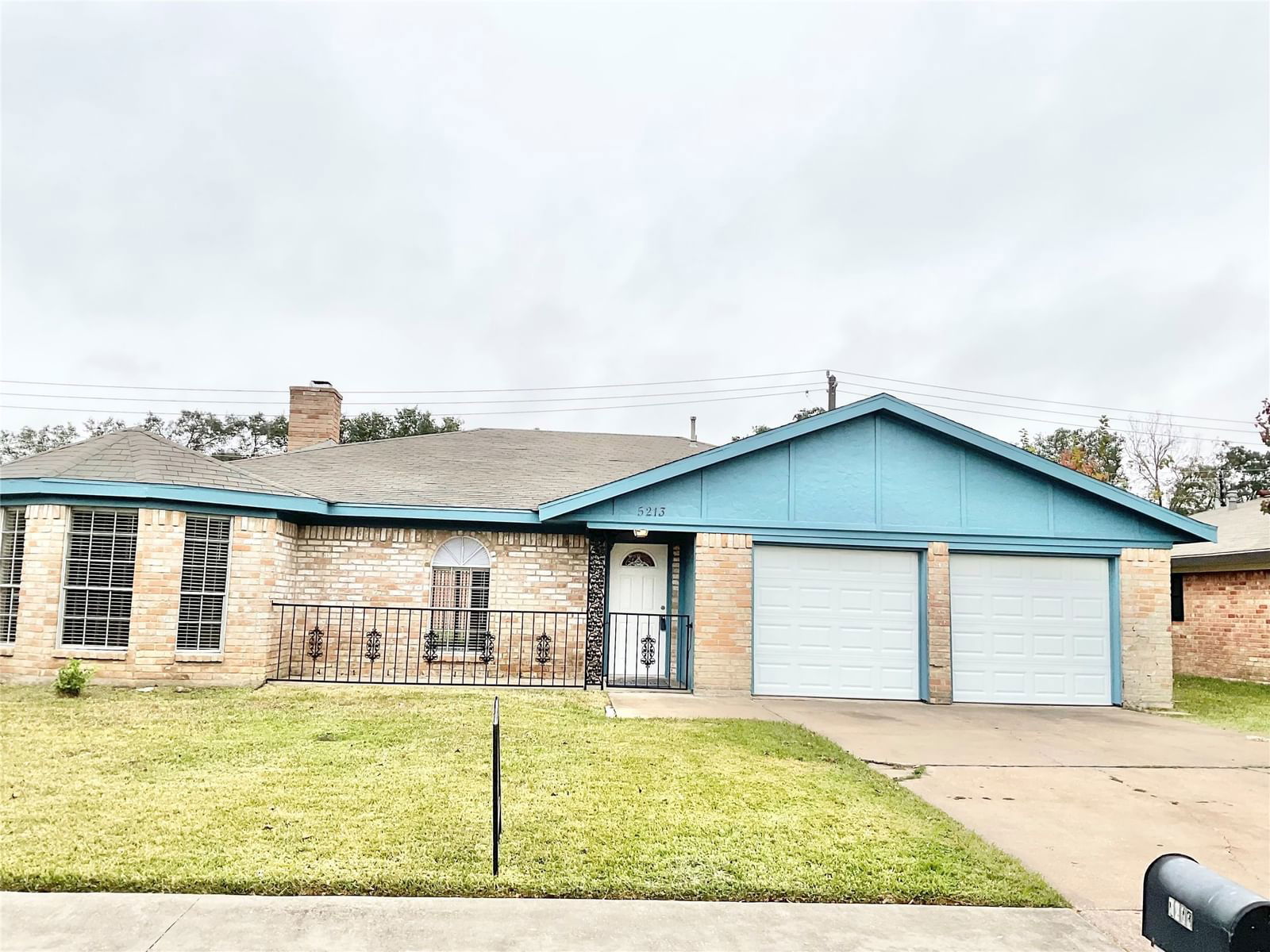 Real estate property located at 5213 Creekview, Harris, Glen Meadows Sec 01, La Porte, TX, US