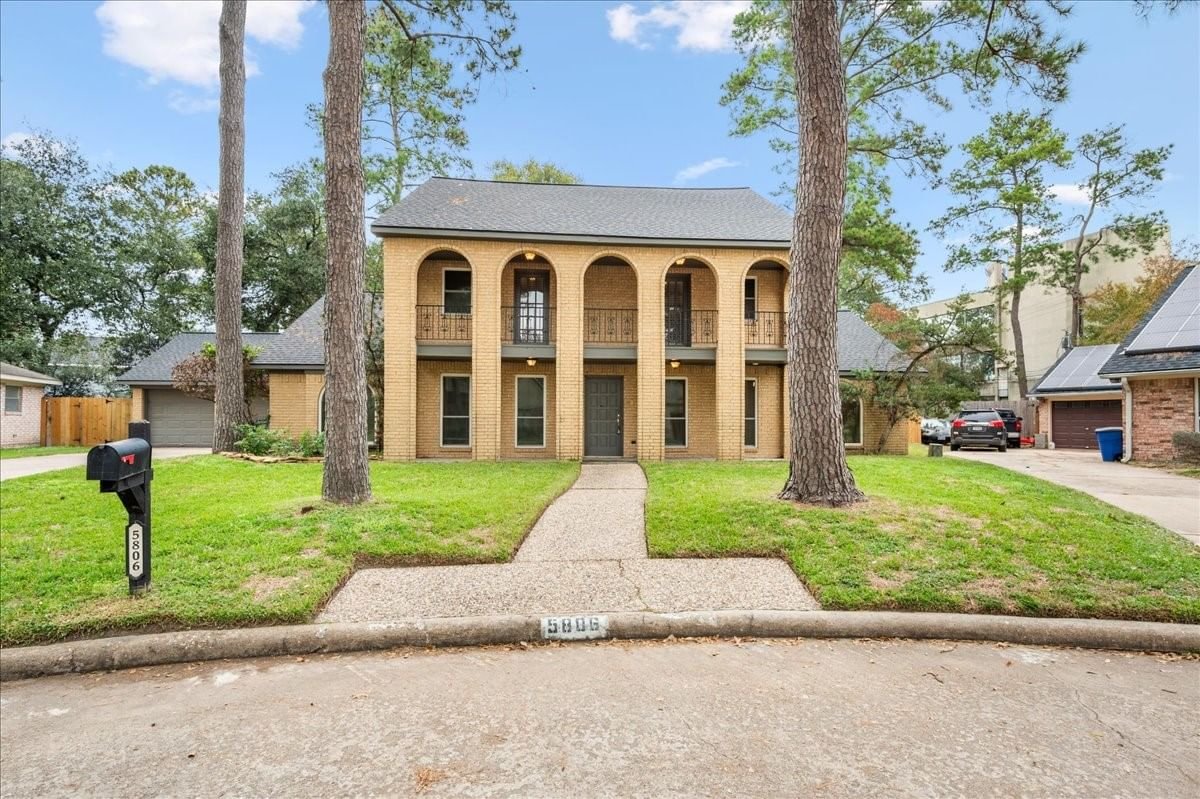 Real estate property located at 5806 Queensgate, Harris, Greenwood Forest Sec 01, Houston, TX, US