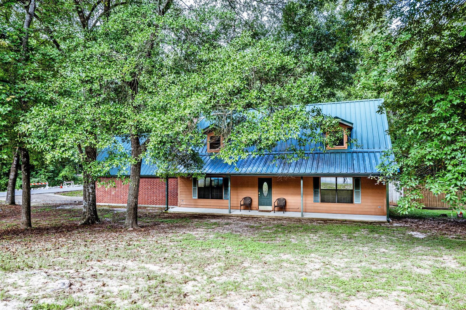 Real estate property located at 3660 Red Bud, Walker, Spring Lake, Huntsville, TX, US