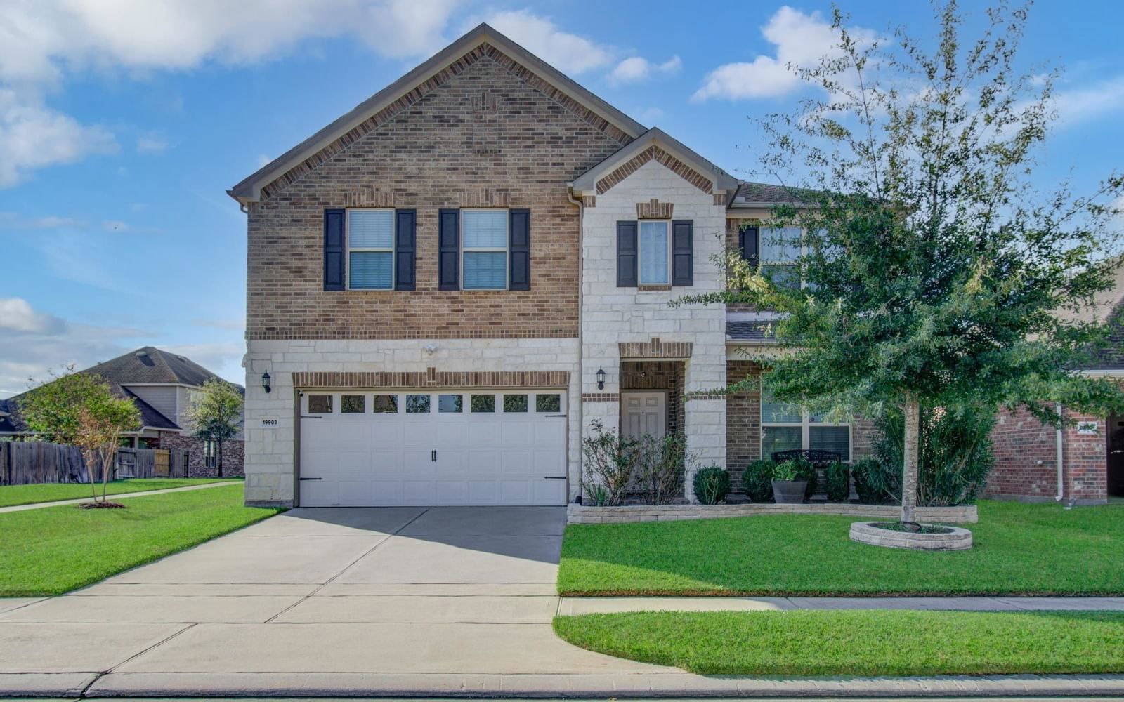 Real estate property located at 19903 Longhurst Hills, Harris, Cypress Lndg East Sec 8, Cypress, TX, US