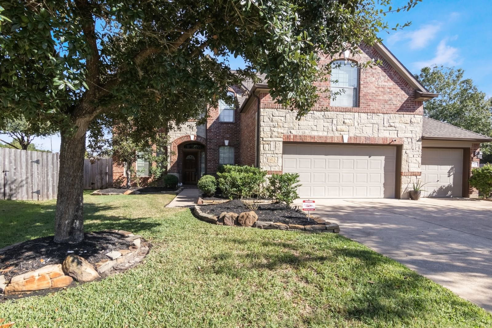 Real estate property located at 14527 Hazeldale, Harris, Coles Village, Cypress, TX, US